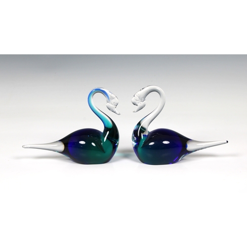 118 - Pair of Murano glass swans by V. Nason & C. 11cm. high. (2)