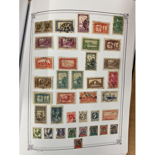 172 - Philately interest - Stamps of France housed in binder, mid 19th century onwards, to include many co... 