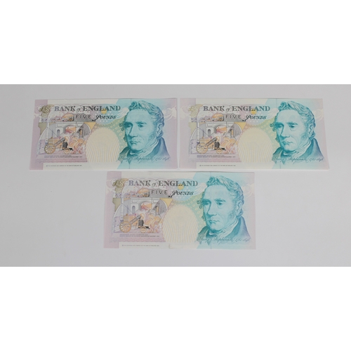 200 - British Banknotes - Bank of England Five Pounds (3) c.1990, Signatory G. M. Gill, serial number A49 ... 