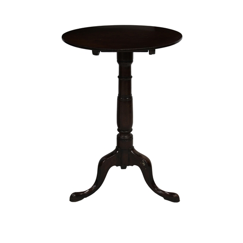 194 - A George III circular tilt top occasional table49.5cm diameter top, above a tapered turned support, ... 