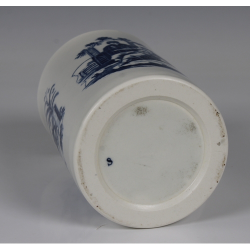 22 - A Worcester porcelain tankardcirca 1750, of typical cylindrical form, printed in underglaze blue wit... 