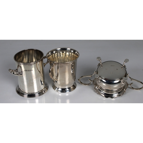 417 - Three silver items - to include a silver twin handle cauldron dishJoseph Gloster Ltd, Birmingham, 19... 