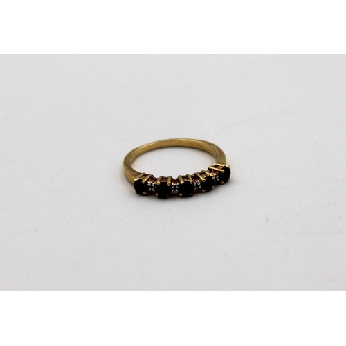 598 - An 18ct yellow gold & sapphire five stone ringsize P.