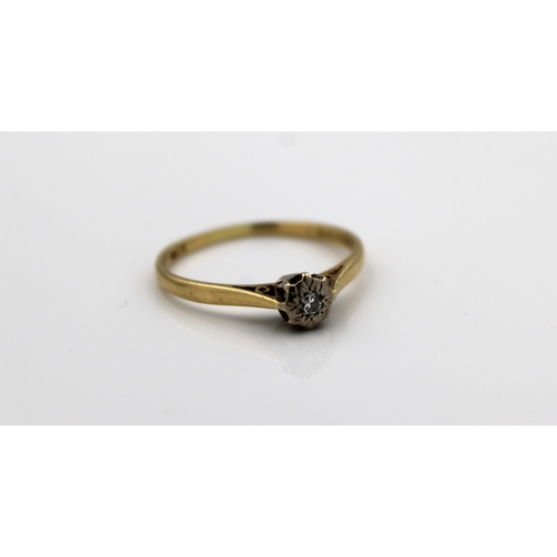 617 - An 18ct yellow gold & small diamond solitaire ringsize P.