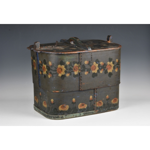 1114 - A Scandinavian / Swedish painted bent wooden dowry box (tine' or 'svepask')19th century, of traditio... 