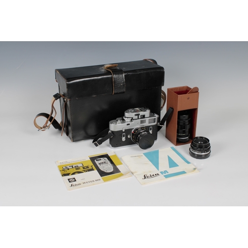 1176 - A Leica M4 Rangefinder Cameraserial number ----------, with Leica - Meter MR and three lenses Leitz ... 