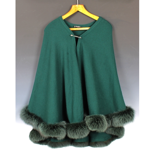 2239 - Attractive vintage FATHI DUE cashmere cape, in dark green with an 84cm drop to luxurious fur trim. P... 