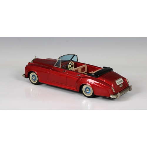 2362 - Bandai 768 (Japanese) -  Automobiles Of The World Rolls Royce Silver Cloud Convertible, friction dri... 