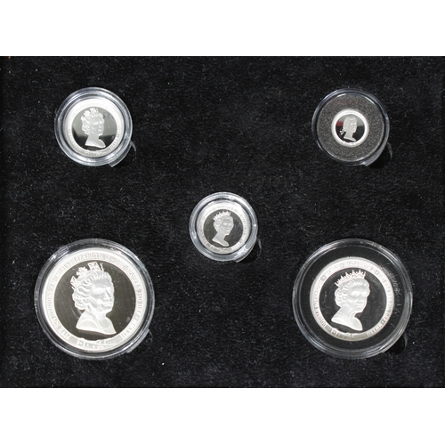 79 - Bradford Exchange - Her Majesty Queen Elizabeth II's Platinum Jubilee 2022, five coin Sovereign set ... 