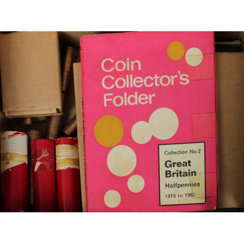 98 - A collection of various vintage collectable coinageto include 2 x rolls of brilliant uncirculated Gu... 