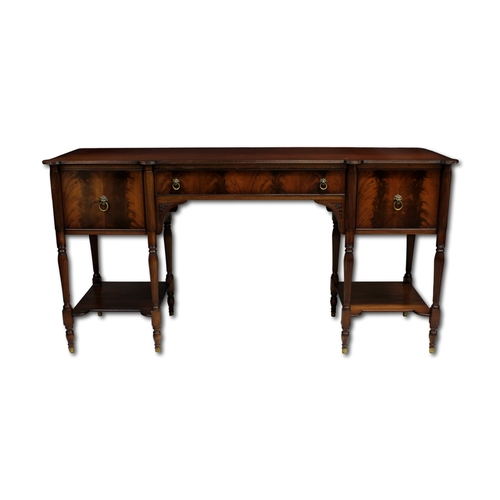 567 - A Regency style mahogany sideboard by Century Furniture Co. 96cm x 188cm x 53.5cm