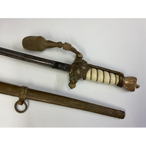 113 - A WWII Second World War Third Reich Nazi German Kriegsmarine Officer's Naval dirk / dagger, eagle po... 