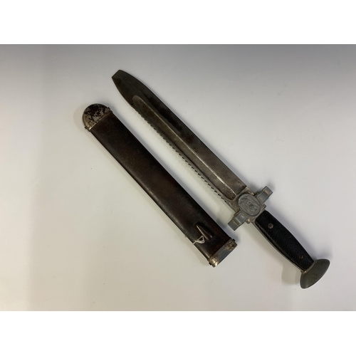 114 - A WWII Second World War Third Reich Nazi German DRK (Red Cross) Enlisted Mans Hewer dagger, 26.5cm s... 