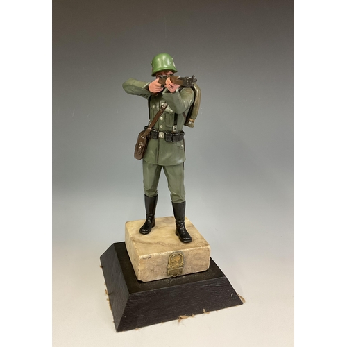 124 - WW1 Imperial / Weimar era German Army Officers desk ornament of an Infantry Soldier with rifle, meta... 