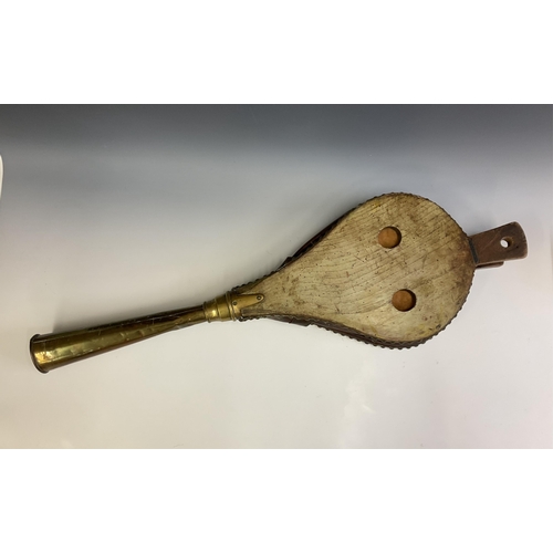 38 - A rare pair of 18th / 19th century foghorn bellows hand painted to one side with crown and motto etc... 