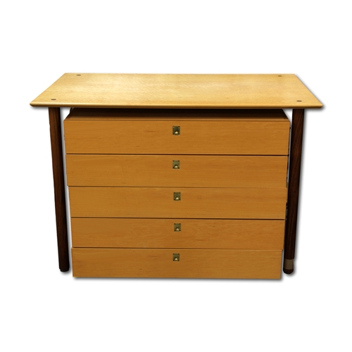 471 - Modern table / chest of drawers and matching shelving unit, Table 77cm high x 70 deep x 115 wideShel... 