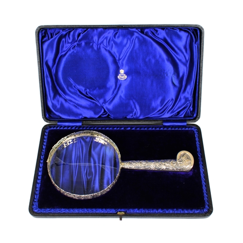 12 - A fine Edwardian silver magnifying glass, in fitted case, Samuel Jacobs, London, 1908,  the 120mm. l... 