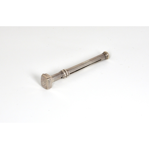 43 - An extremely rare George III silver Porte crayon with vinaigrette terminal, unmarked, engine-turned ... 