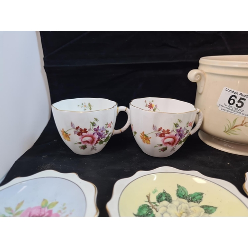 65 - Crown Devon Pot and a pair of Crown Derby Cups and Saucers