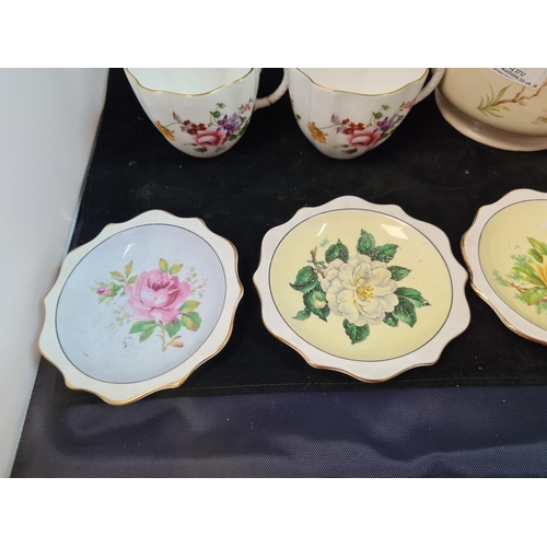 65 - Crown Devon Pot and a pair of Crown Derby Cups and Saucers