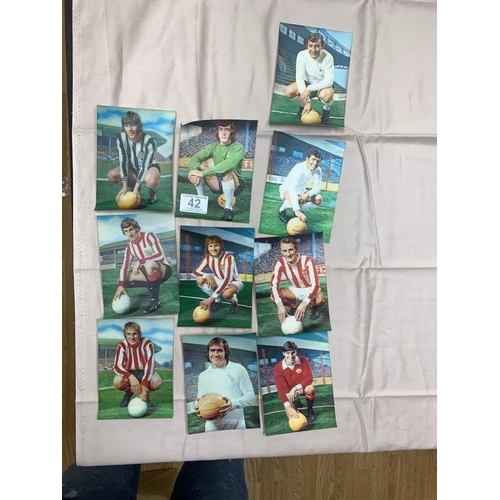 42 - Collection of The Sun 3d Football Cards