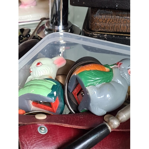 15 - Interesting Tray of Smalls