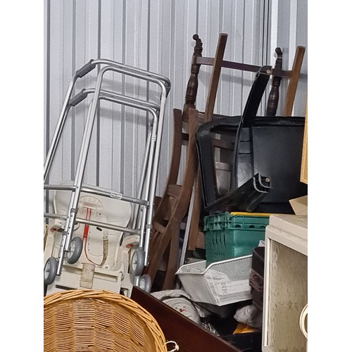 2A - Contents of a 290 sq foot house clearance self storage unit. To include furniture, bric a brac, tool... 