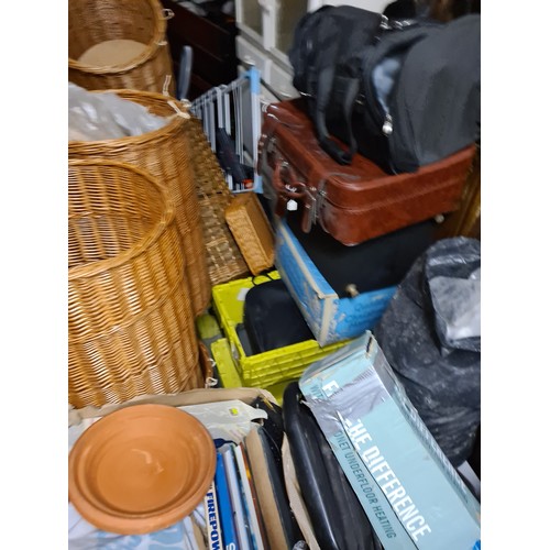 2A - Contents of a 290 sq foot house clearance self storage unit. To include furniture, bric a brac, tool... 