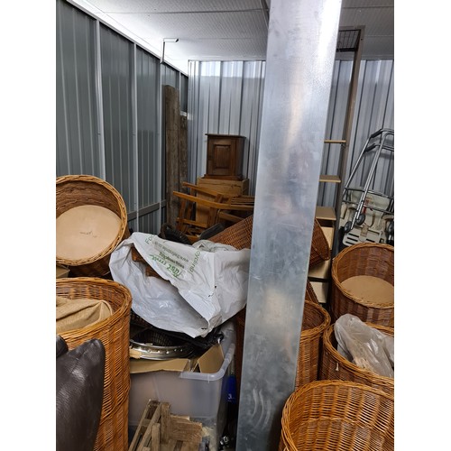 2A - Contents of a 290 sq foot house clearance self storage unit. To include furniture, bric a brac, tool... 