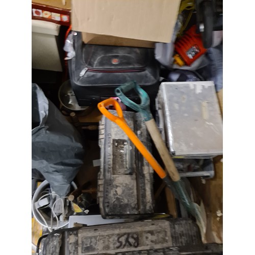 2A - Contents of a 290 sq foot house clearance self storage unit. To include furniture, bric a brac, tool... 