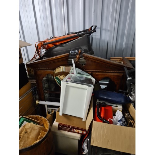 2A - Contents of a 290 sq foot house clearance self storage unit. To include furniture, bric a brac, tool... 