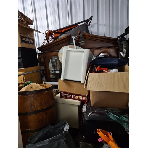 2A - Contents of a 290 sq foot house clearance self storage unit. To include furniture, bric a brac, tool... 