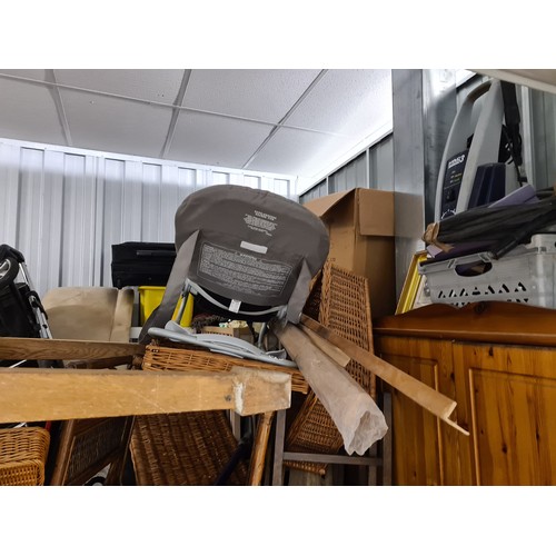 2A - Contents of a 290 sq foot house clearance self storage unit. To include furniture, bric a brac, tool... 