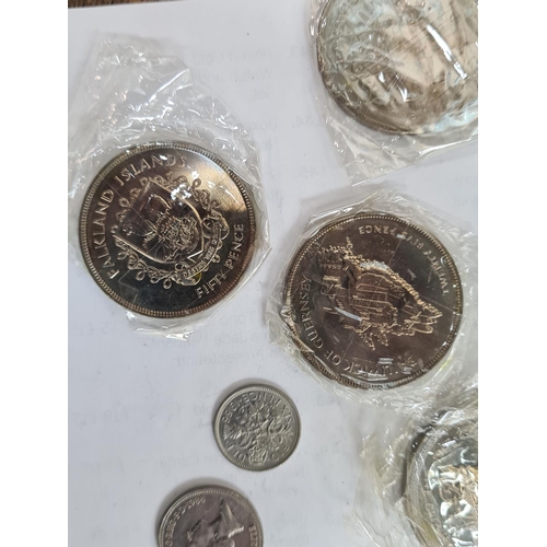 100 - Box Containing a Large Collection of Coins Including Crowns, £1 Coin, 25 pence Coins etc