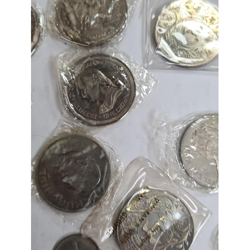 100 - Box Containing a Large Collection of Coins Including Crowns, £1 Coin, 25 pence Coins etc