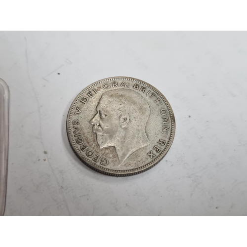 110 - 1929 King George V Silver Half Crown Coin