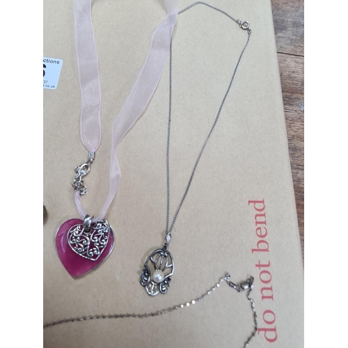 66 - Collection of Sterling Silver Jewellery to Include Necklaces, Bracelet, Pendant, Ring etc