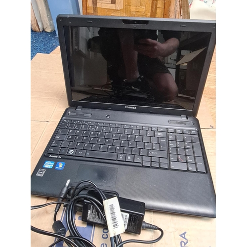 385 - Toshiba Satellite Pro C660-2JN Laptop with Charger WORKING No HD