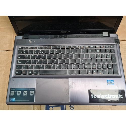 386 - Lenovo Ideapad Z580 Laptop Working with Charger NO HD