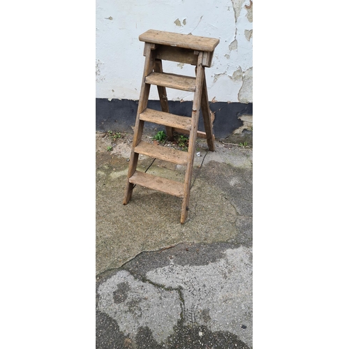 251 - Old 5 Rung Wooden Step Ladder