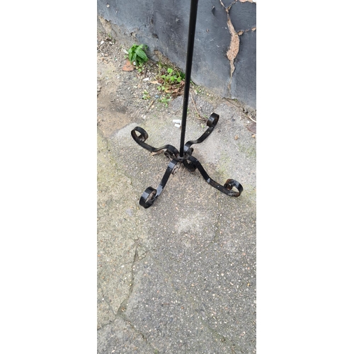 272 - Old Iron Music Stand