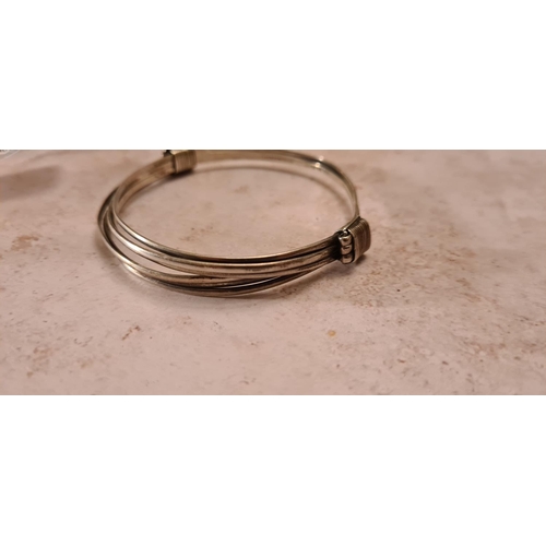 29 - Unusual Kenyan Sterling Silver Bangle 23.3g