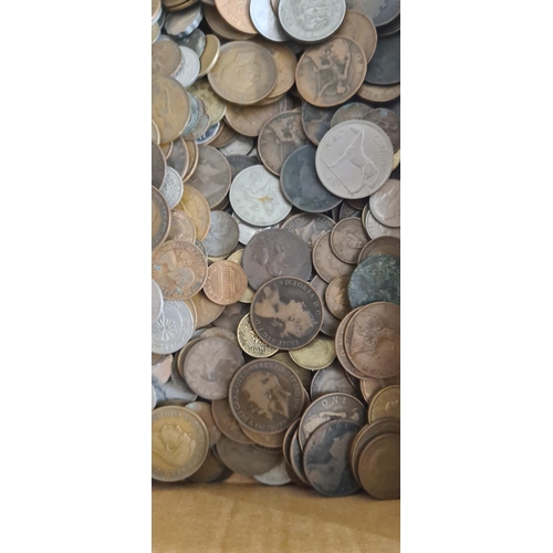 180 - Large Collection of Coins Victorian onwards   Weight:  3.8kg