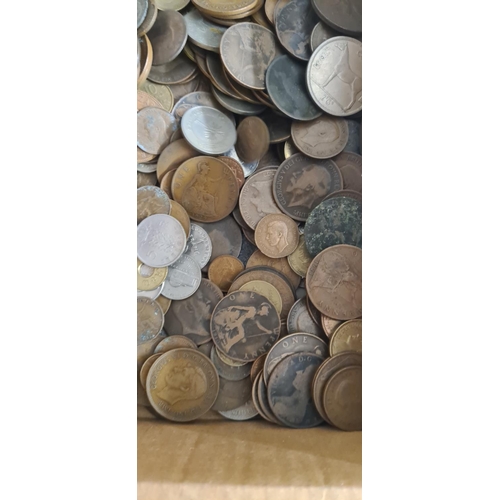 180 - Large Collection of Coins Victorian onwards   Weight:  3.8kg