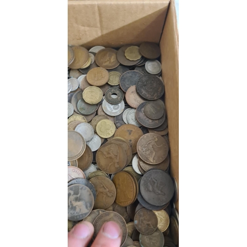 180 - Large Collection of Coins Victorian onwards   Weight:  3.8kg