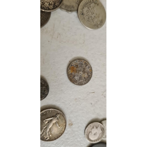 182 - Bag Containing Assorted Mainly Silver World Coins Weight:  264g including Half crowns:1902,1927,1948... 