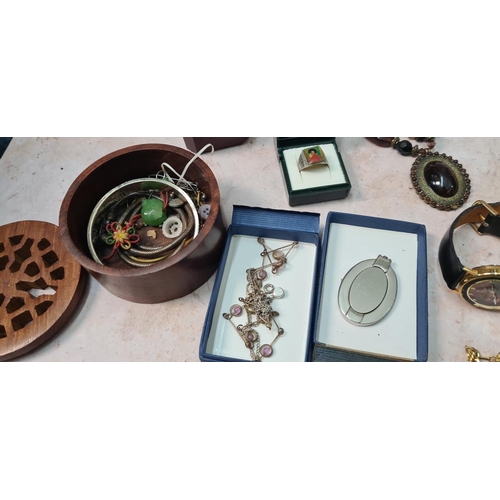 297 - Good Mixed Jewellery Lot to Include Watches, Hallmarked Silver Necklace, 9ct Chain etc