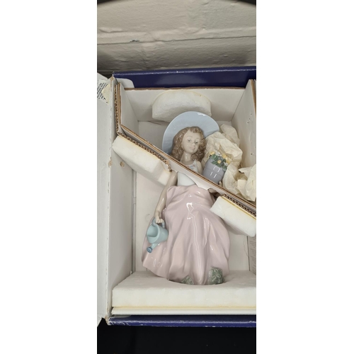 121 - Mint and Boxed Lladro 