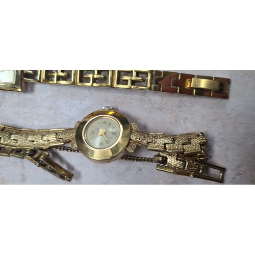 13e - Lot of 9 Vintage Ladies Watches including a Rolled Gold Example and a Vintage Gucci Watch