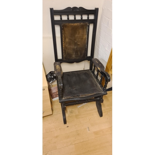 570 - 19th Century American Rocking Chair